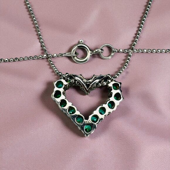 Natural Emerald Necklace in 14K White Gold - 15" VINTAGE Open Heart Pendant 3.4g - Picture 5 of 16